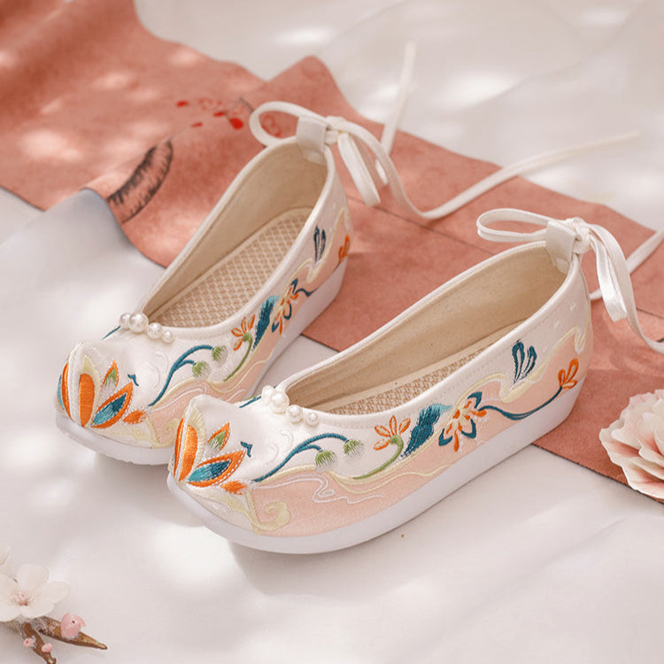 South Lily | Embroidered Shoes() 37 / Ivory South Lily | Embroidered Shoes() 37 / Ivory