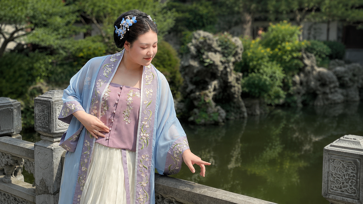 Plus + Curve Chinese Hanfu