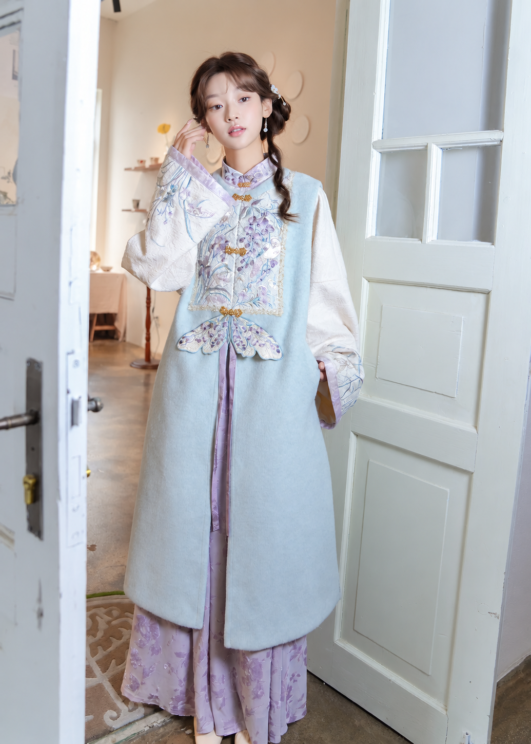Snowbound Melody | 3-Piece 2027 New Year Hanfu (画弦雪)