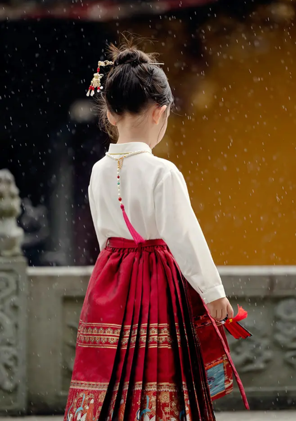 Moon Rabbit | Mom & Kid Embroidered Hanfu (霓凰)