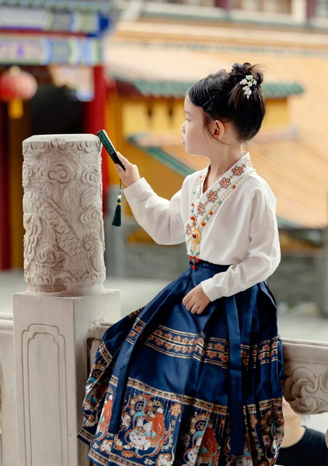 Moon Rabbit | Mom & Kid Embroidered Hanfu (霓凰)