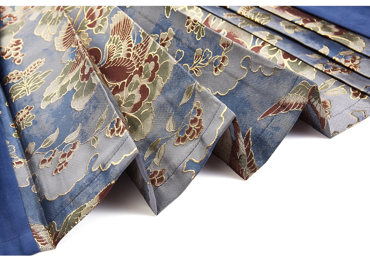 Harmony Time | Winter Modern Ma Mian Skirt Set (时和岁丰)