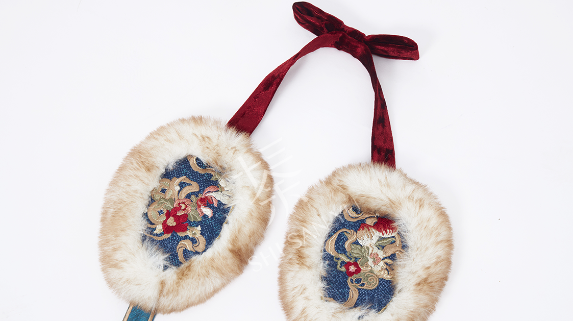 Star Fall | 2026 New Year Faux Fur Shawl / Earmuff (青阳星回)