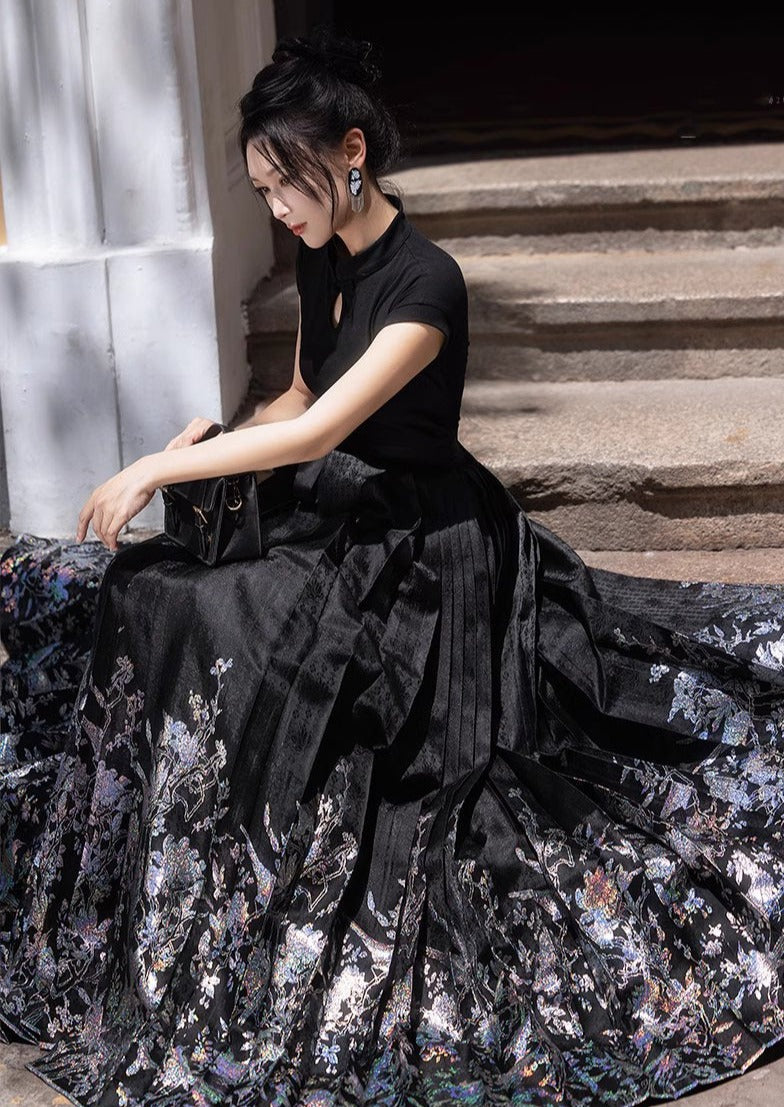 Joy lights | Modern 2-Pieces Ma Mian Skirt Set (喜上眉梢)