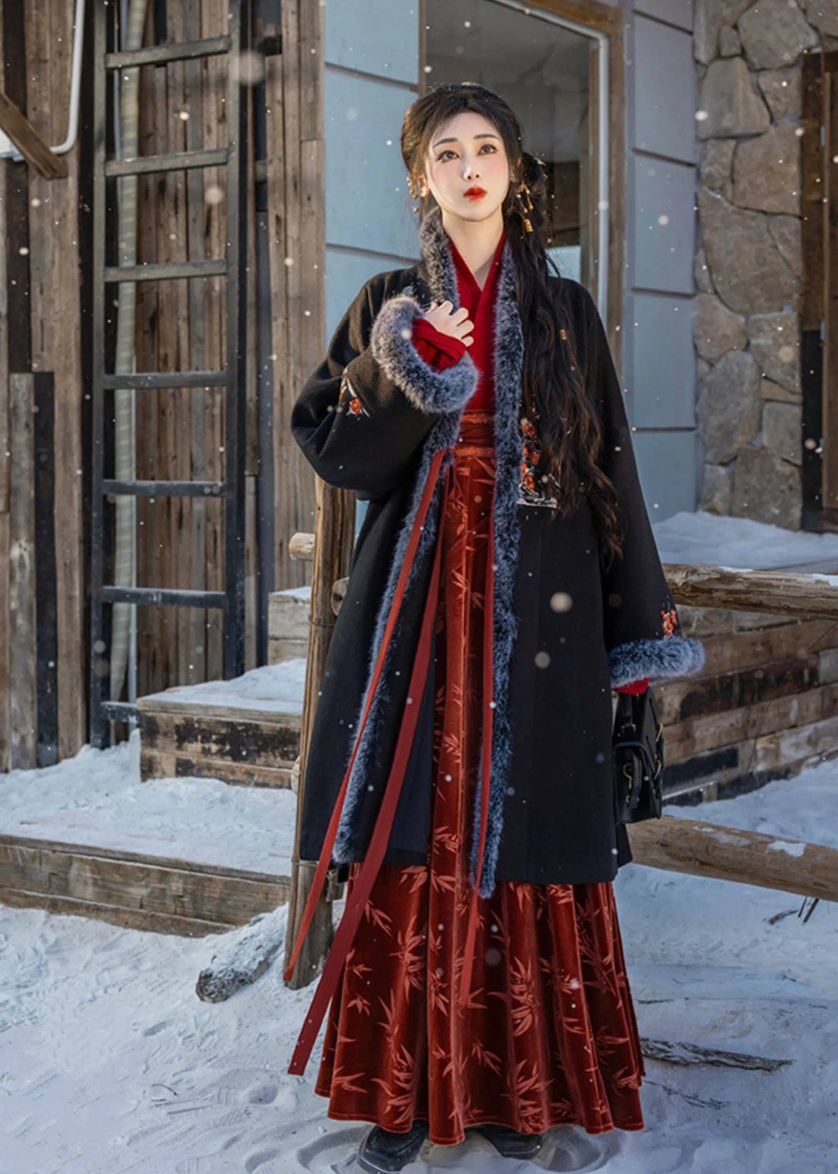 Snow Traveler | 3-Piece Modern Set (雪中客)