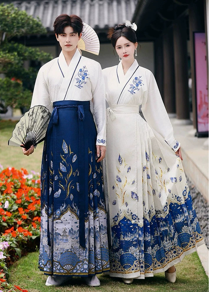 Blue & White Ode | Plus Embroidered Ma Mian Skirt Set (青花赋)