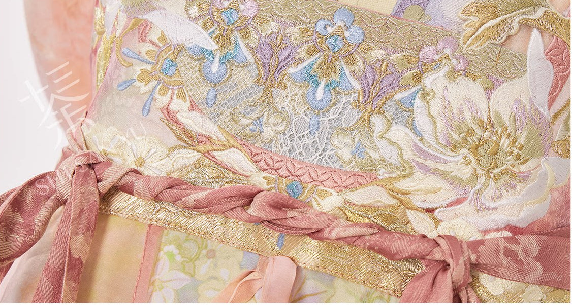 Orioles & Flowers | 3-Piece Embroidered Hanfu (莺花里)