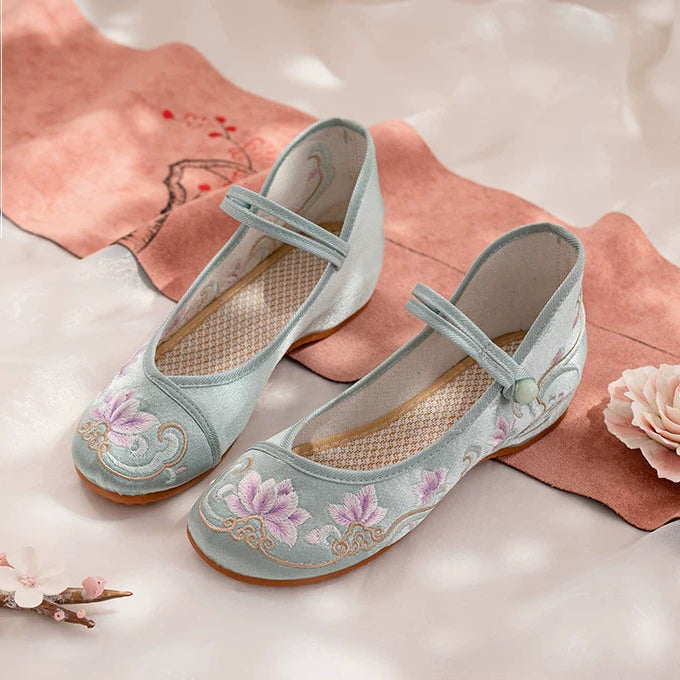 Flower Bouquet | Embroidered Shoes (花束子）