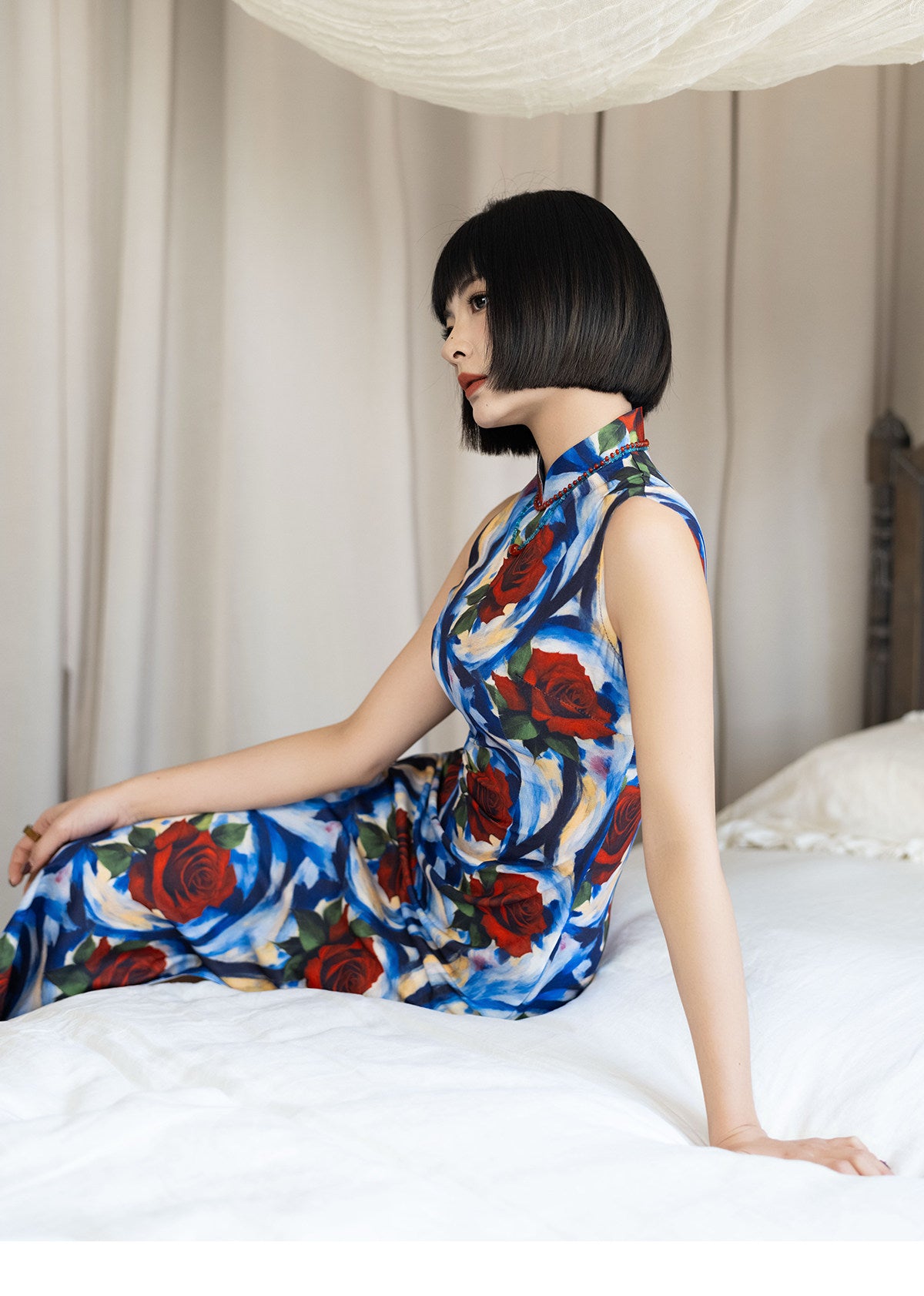 Kisses Everywhere | Rose Modern Qipao (处处吻)