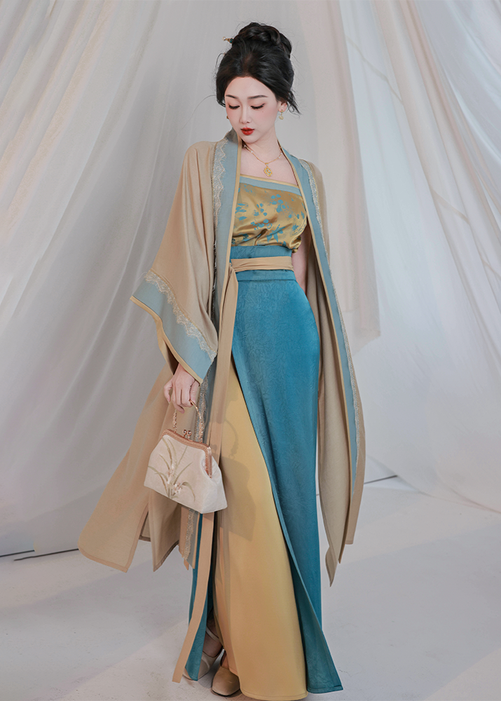 Esmalte dorado | Hanfu de 3 piezas (千金釉)