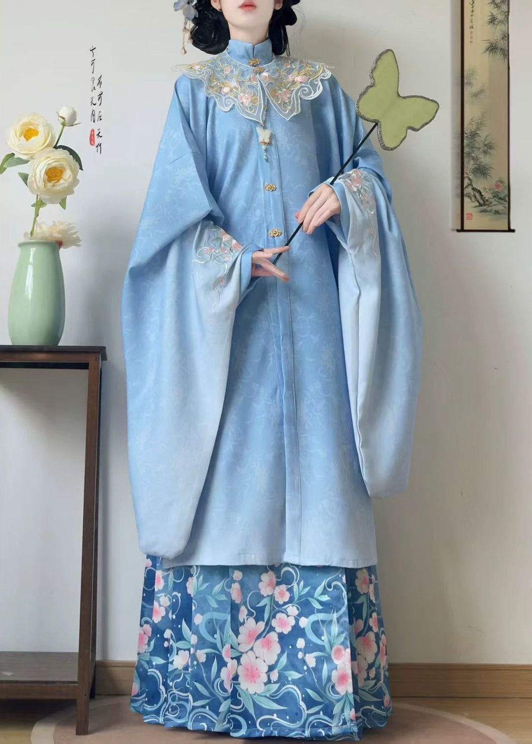 Butterfly Dance | 3-Piece Embroidered Plus Set (苍竹)