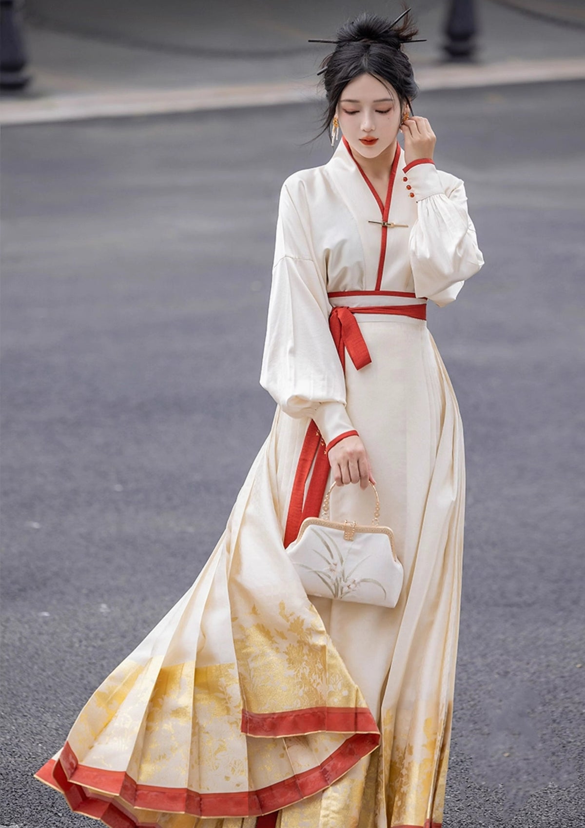 Spell of the Fragrance | Modern 2-Pieces Ma Mian Skirt Set (国色)