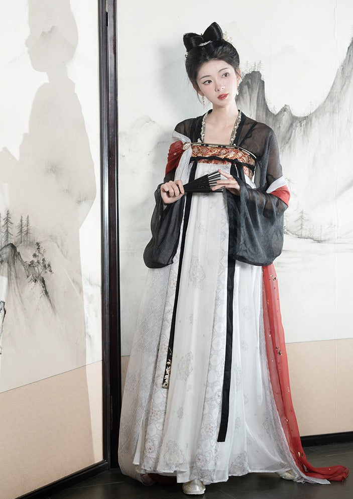 Bunny | Silk 3-Pieces Embroidered Dress (似兔)