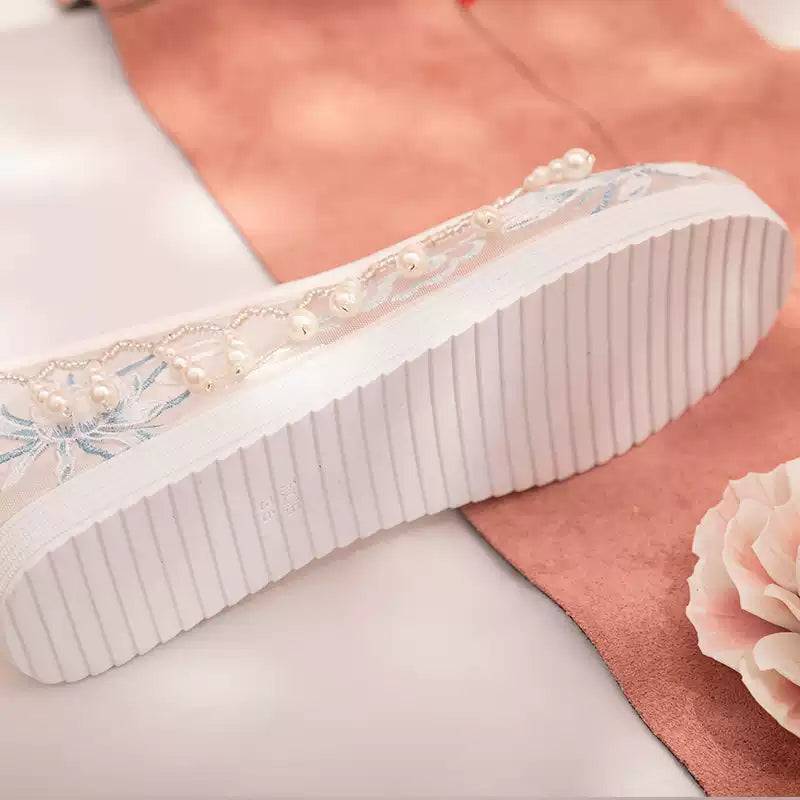 Beaded Curtain | Embroidered Summer Shoes(宫锁珠帘）