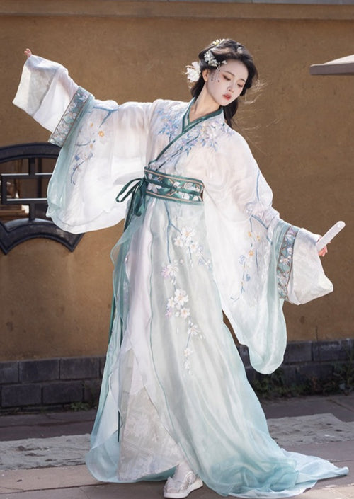 Know Flowers | 4-Pieces Embroidered Warring States Period Gown (知花)
