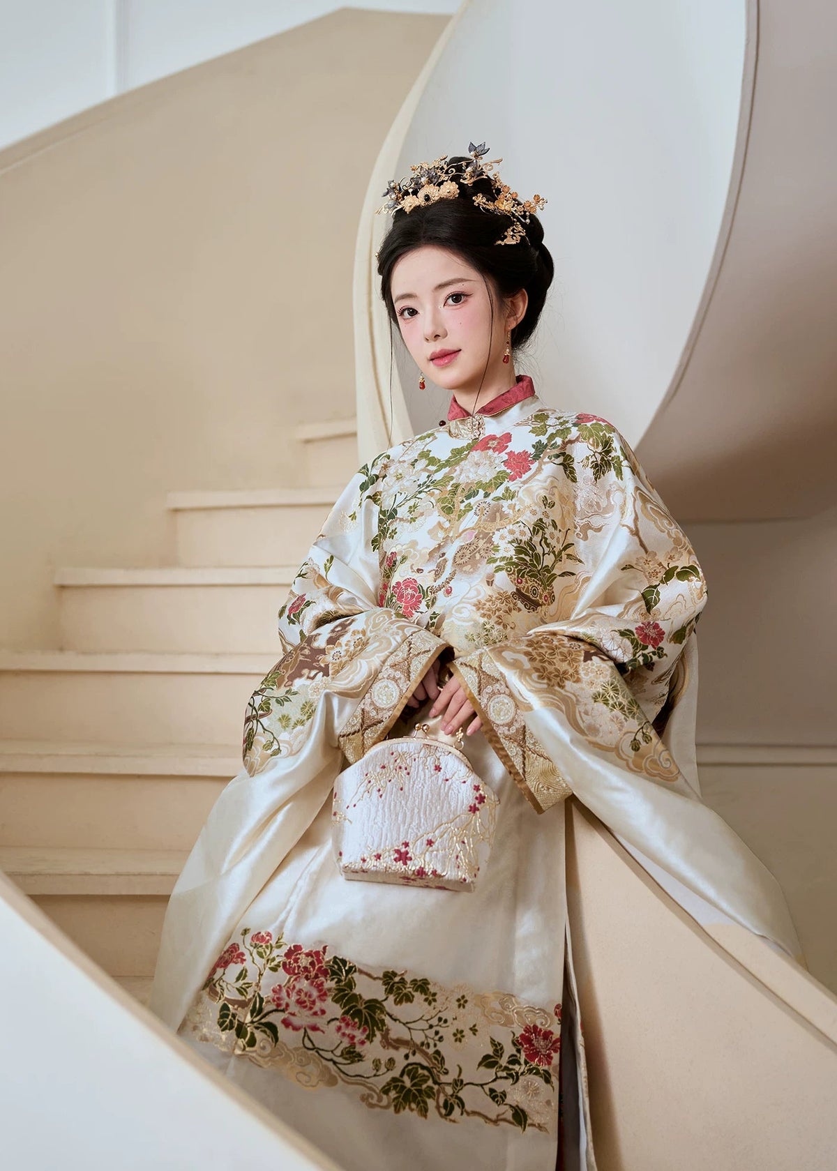 Deer & Lingzhi | 2-Piece 2027 New Year Hanfu (鹿衔芝)