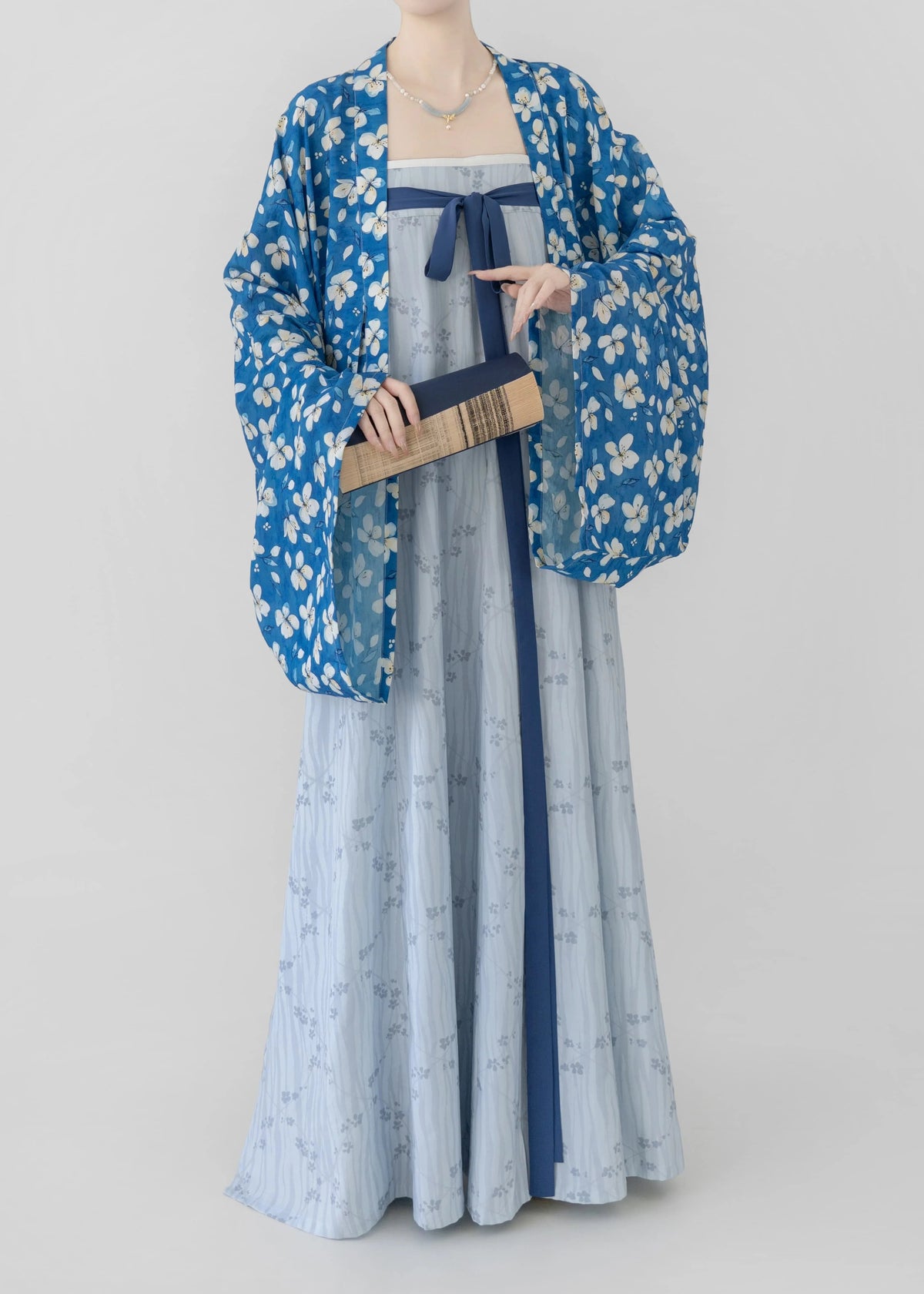 Pear Snow | 2-Piece Plus Hanfu (梨雪)
