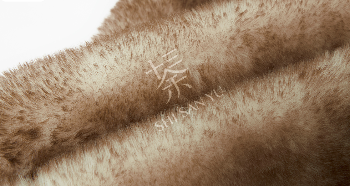 Star Fall | 2026 New Year Faux Fur Shawl / Earmuff (青阳星回)