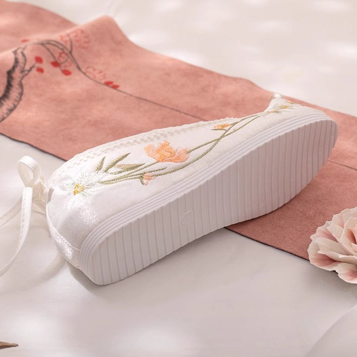 Azure Grace | Embroidered Shoes(青颜）