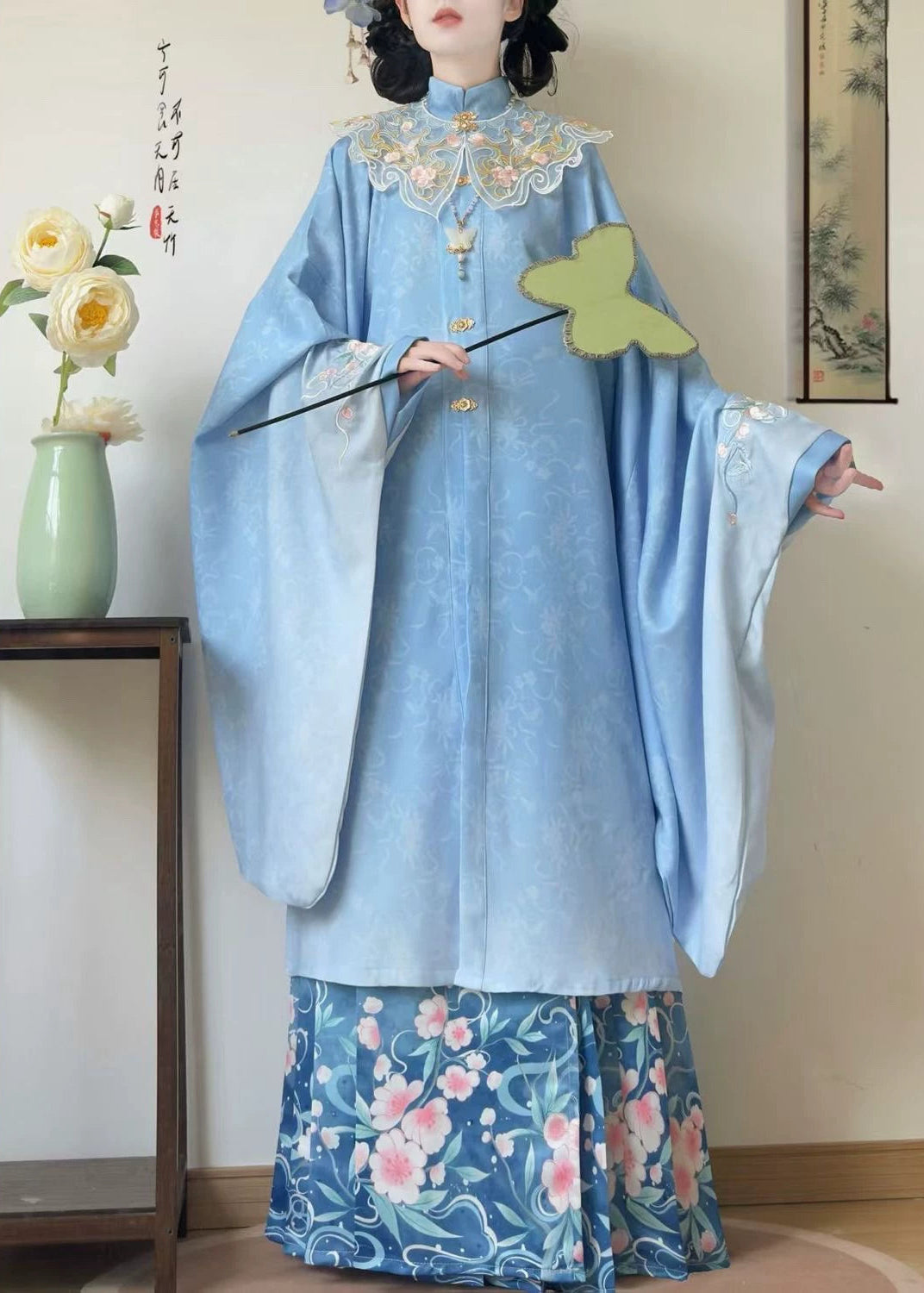 Butterfly Dance | 3-Piece Embroidered Plus Set (苍竹)