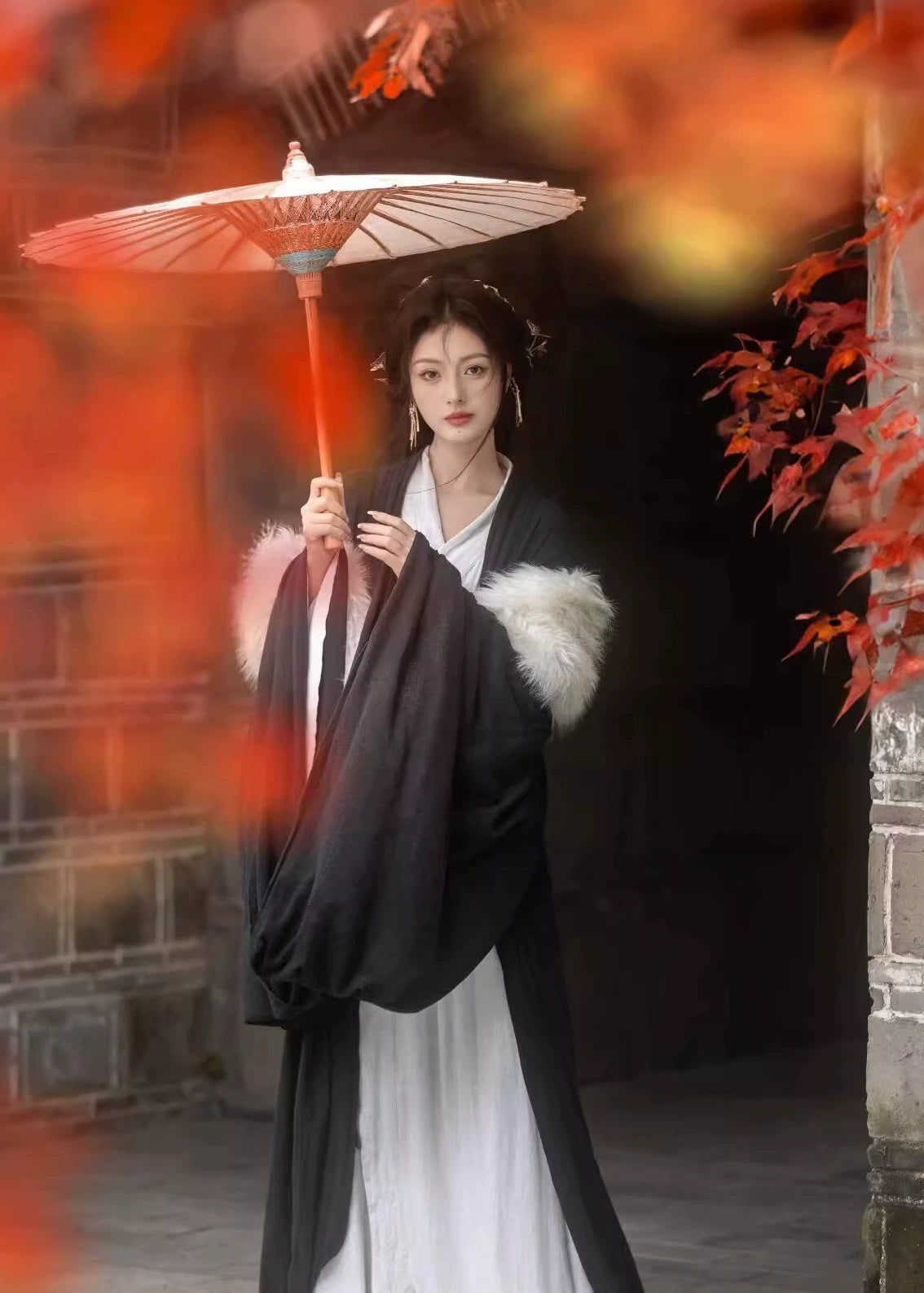 Missing Heart | Han Dynasty Linen Hanfu (戚戚忧思深)