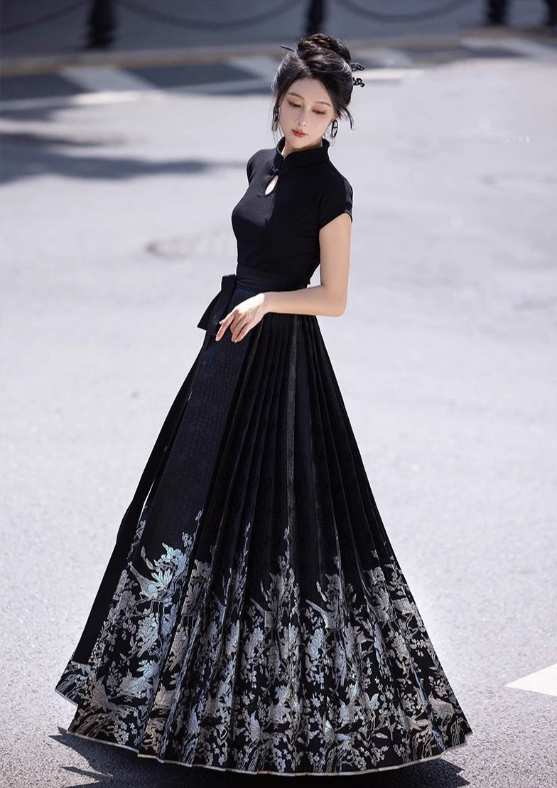 Joy lights | Modern 2-Pieces Ma Mian Skirt Set (喜上眉梢)