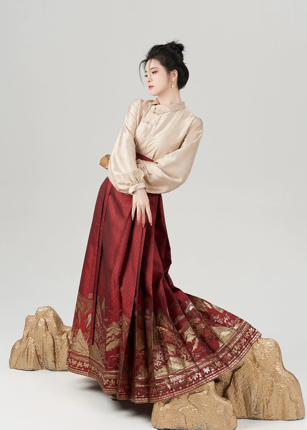 Endless Miles | Modern Ma Mian Skirt Set (万里)