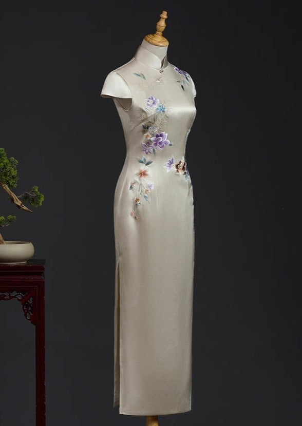 Gardenia | Silk Champagne Custom Made Qipao (花想容)