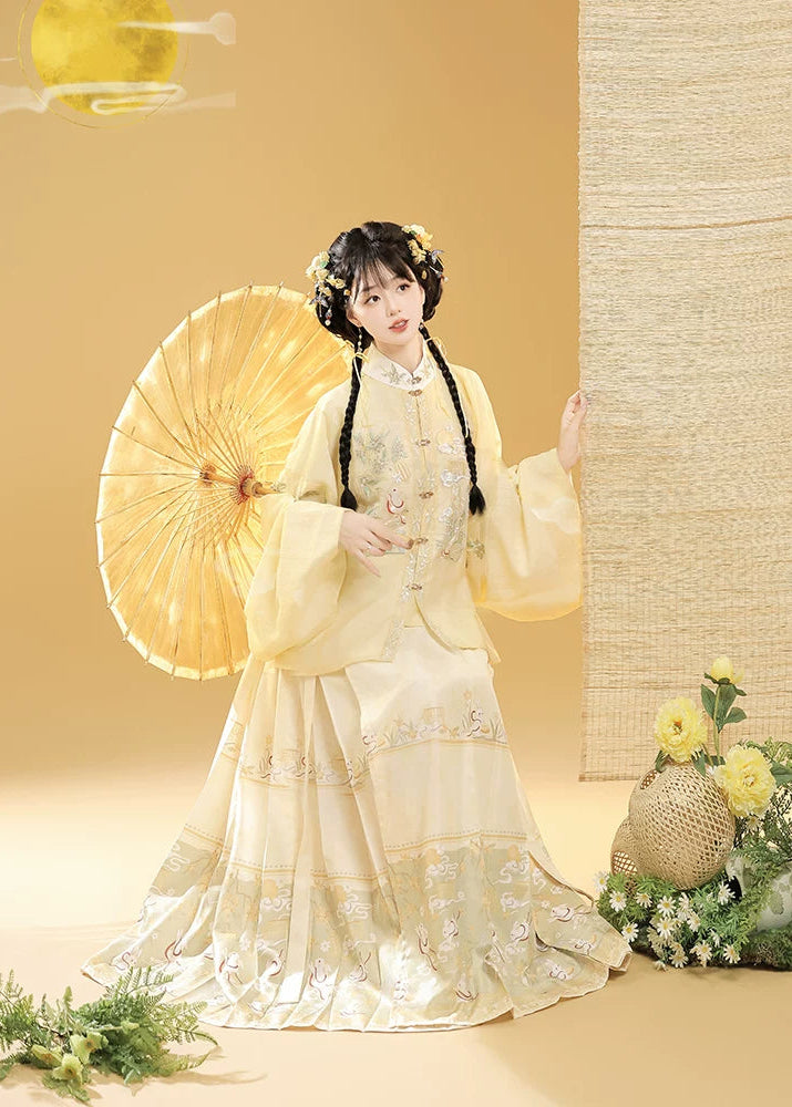 Osmanthus Rabbit | 2-Piece Embroidered Plus Hanfu (桂花兔)