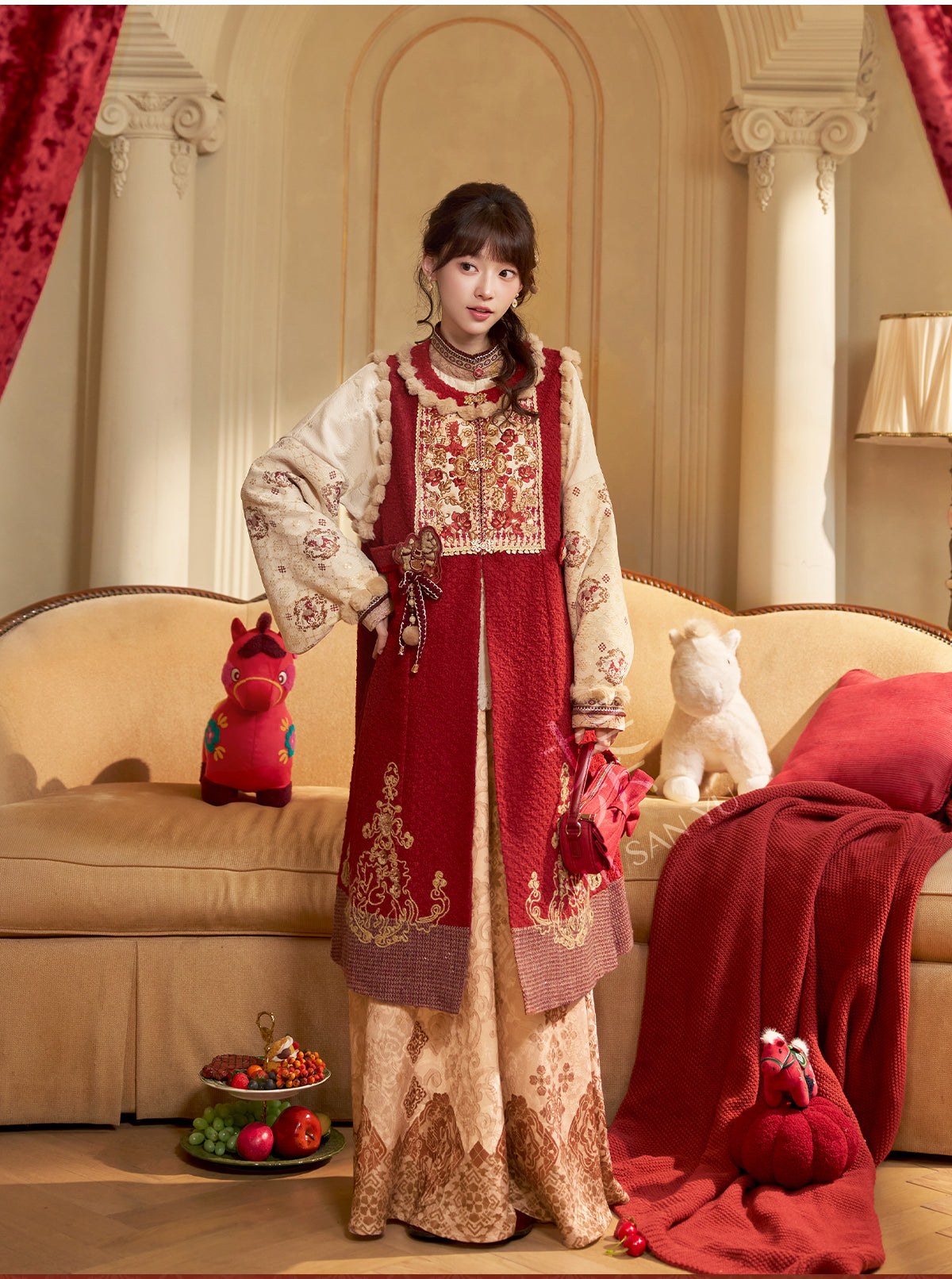 Crimson Steed | 4-Piece 2026 New Year Hanfu (赤马宝相)