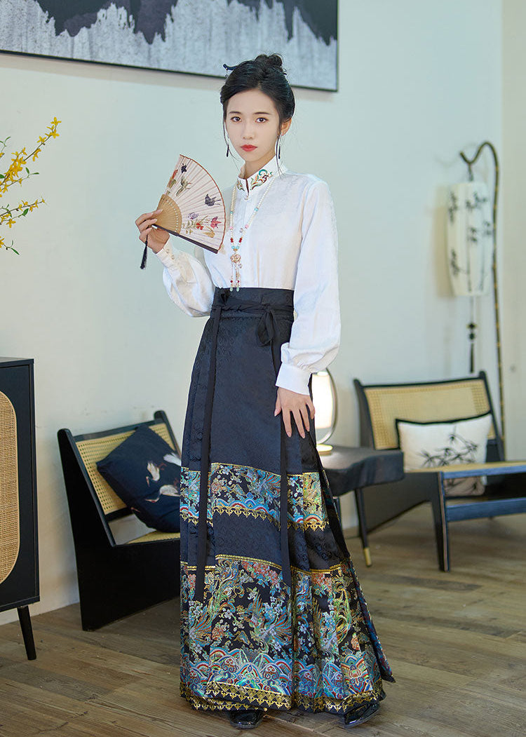 Little Jade | Plus Embroidered Ma Mian Skirt Set (点翠)