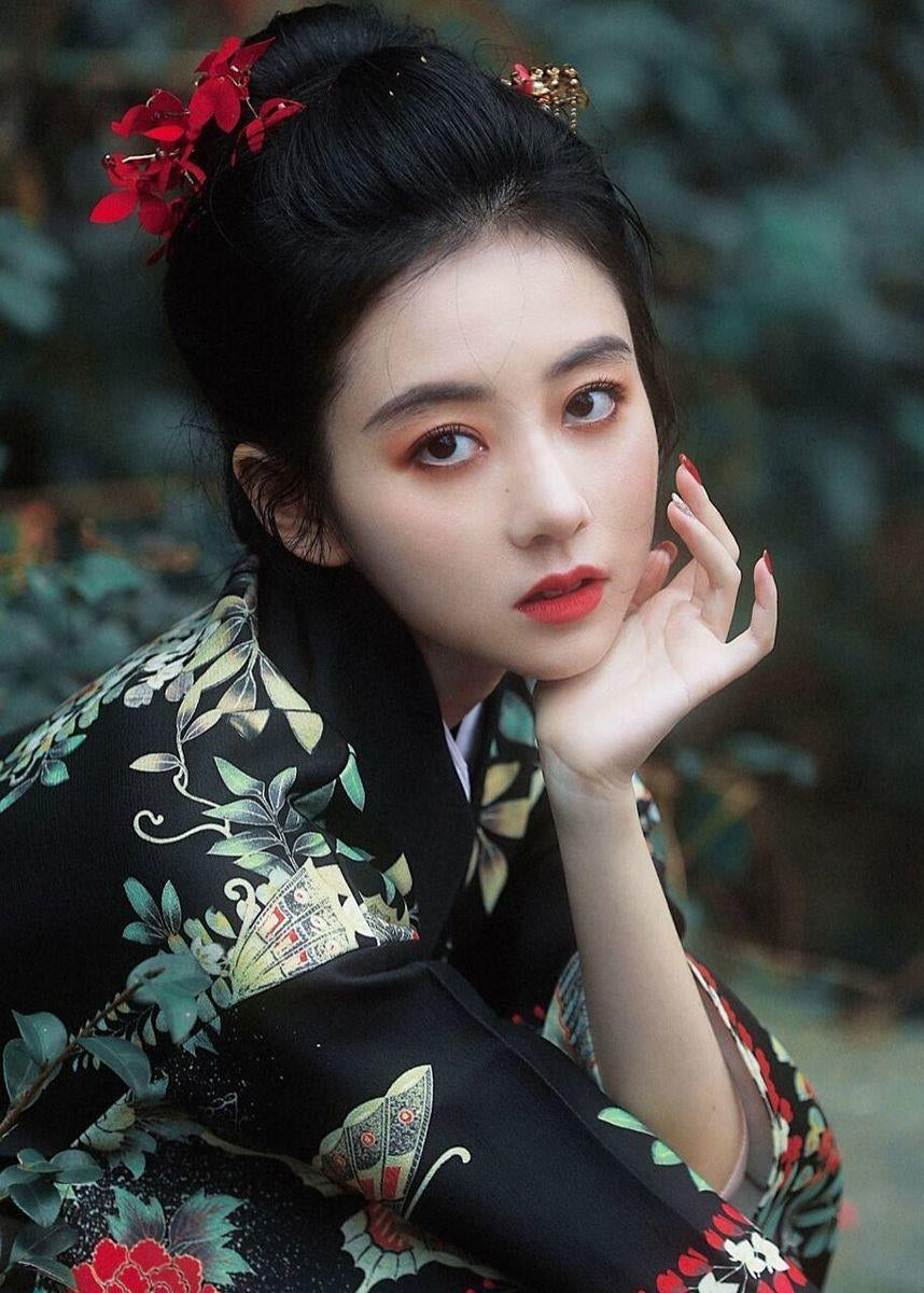 Midnight Peony | 2-Piece Asian Kimono (午夜牡丹)