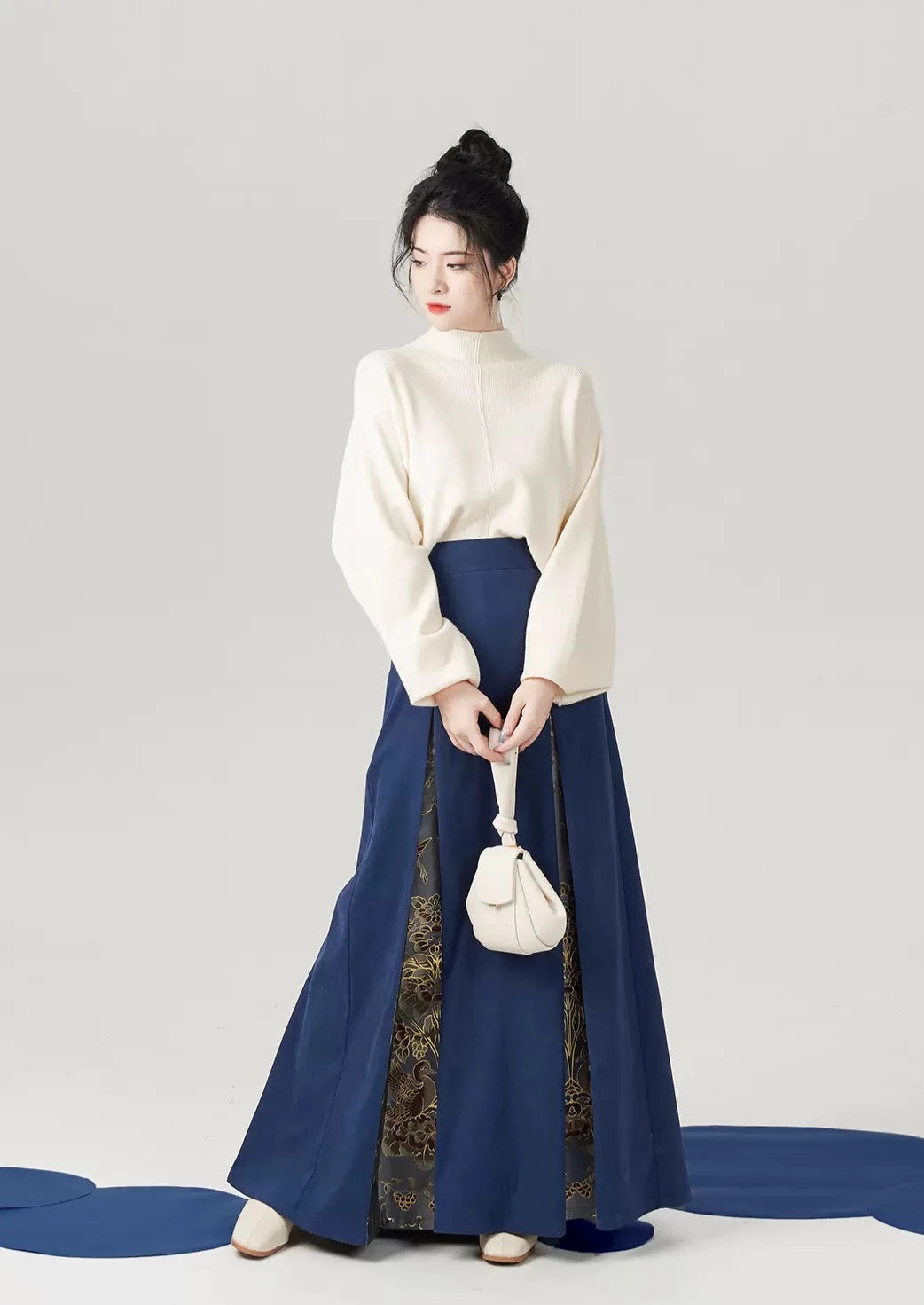 Harmony Time | Winter Modern San Jian Skirt Set (时和岁丰)