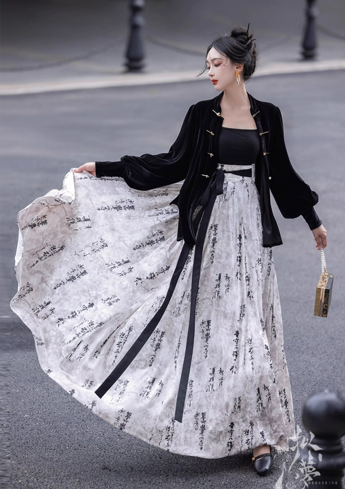 Ink | Modern 2-Pieces Velvet Set (墨染)