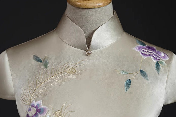 Gardenia | Silk Champagne Custom Made Qipao (花想容)