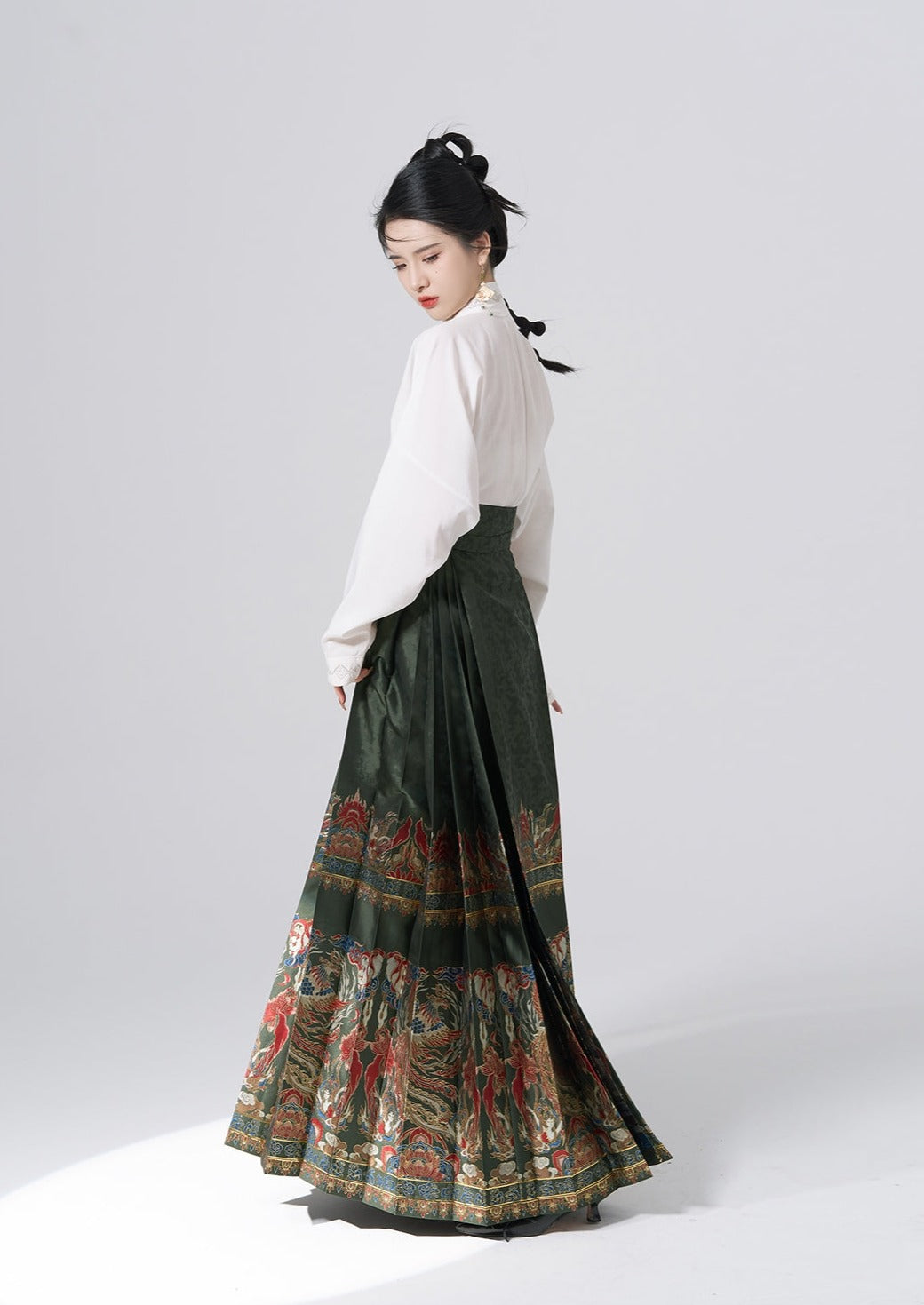 Phoenix | Modern Ma Mian Skirt (凤染)