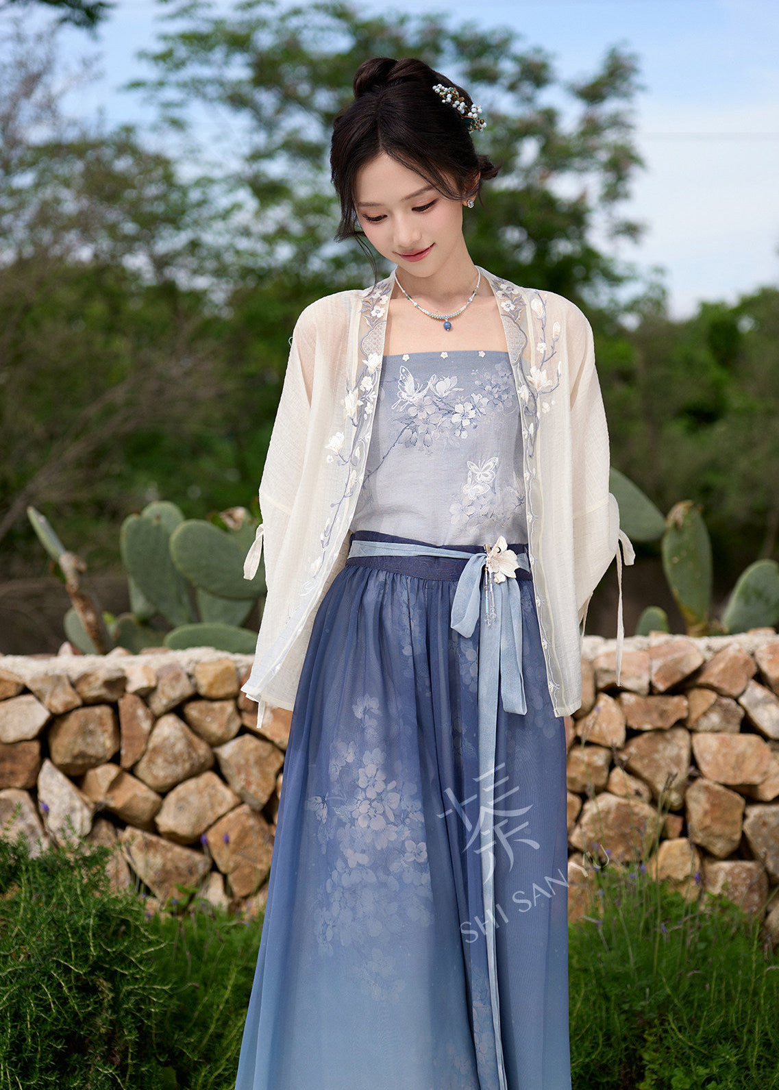 Magnolia Vase | 3-Piece Summer Modern Chinese Style Pants Set (玉兰瓶)