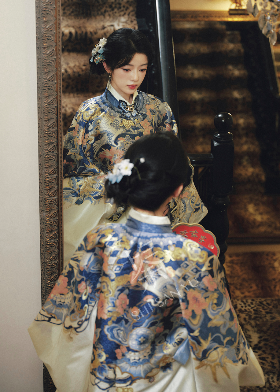 Alive | 2-Piece 2026 New Year Hanfu (万物生)
