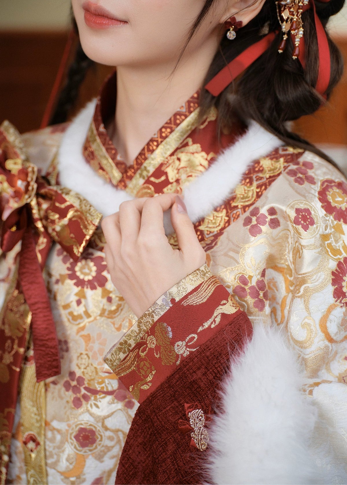 White Horse | 3-Piece 2026 New Year Hanfu (白马嘉岁)