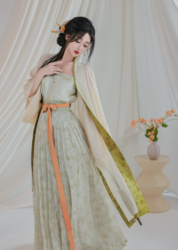 Gracia del loto | Hanfu de 4 piezas (荷花娇)