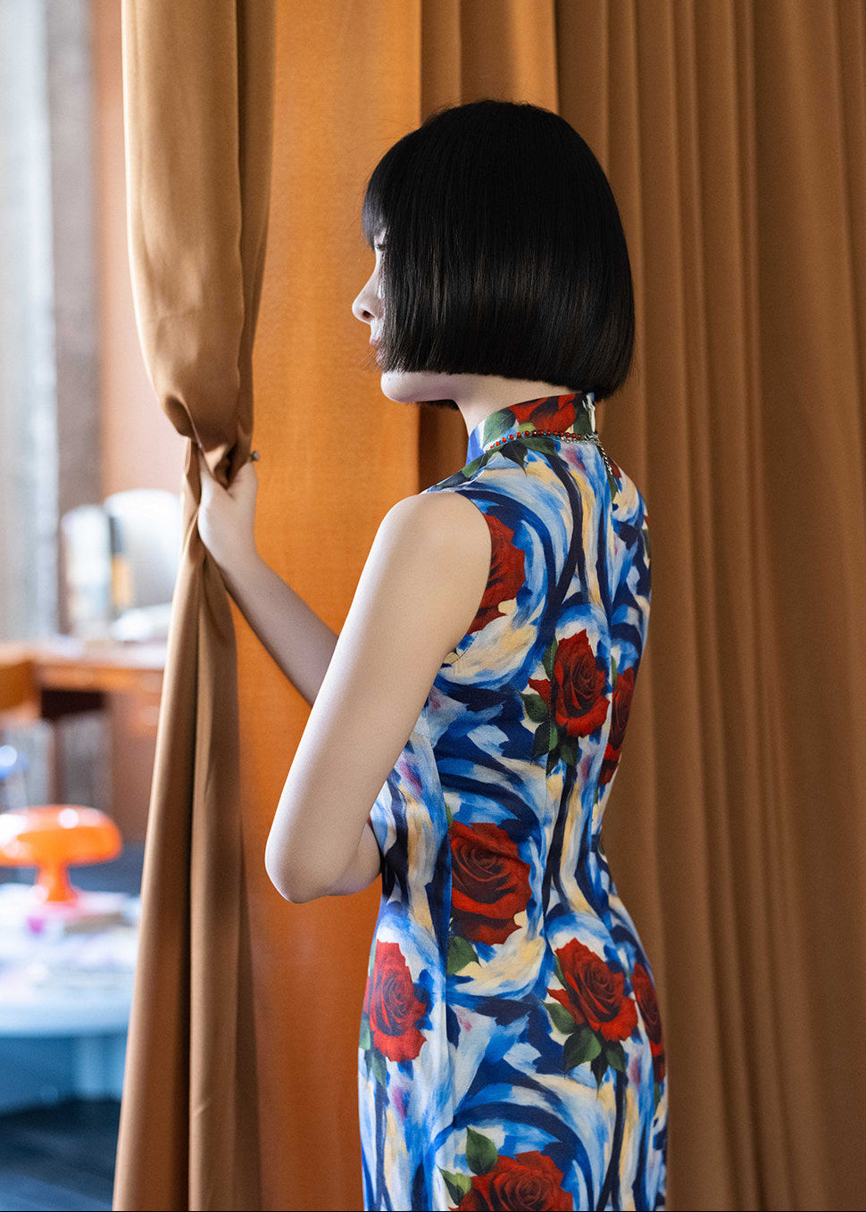 Kisses Everywhere | Rose Modern Qipao (处处吻)