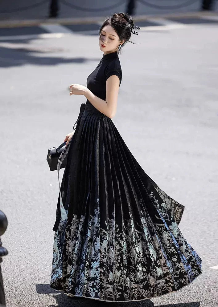 Joy lights | Modern 2-Pieces Ma Mian Skirt Set (喜上眉梢)