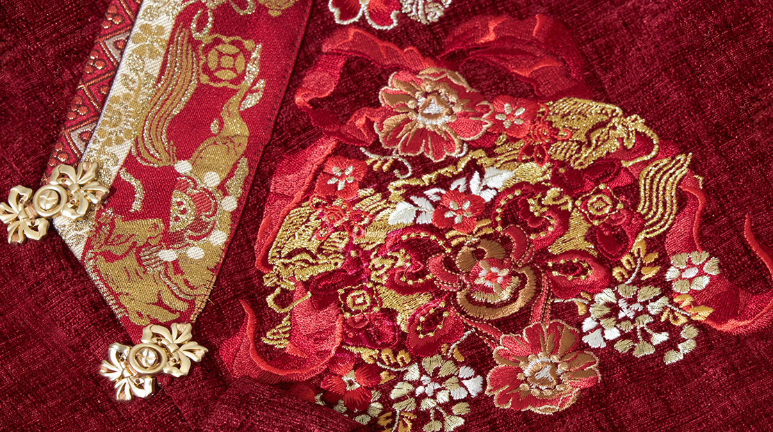 White Horse | 3-Piece 2026 New Year Hanfu (白马嘉岁)