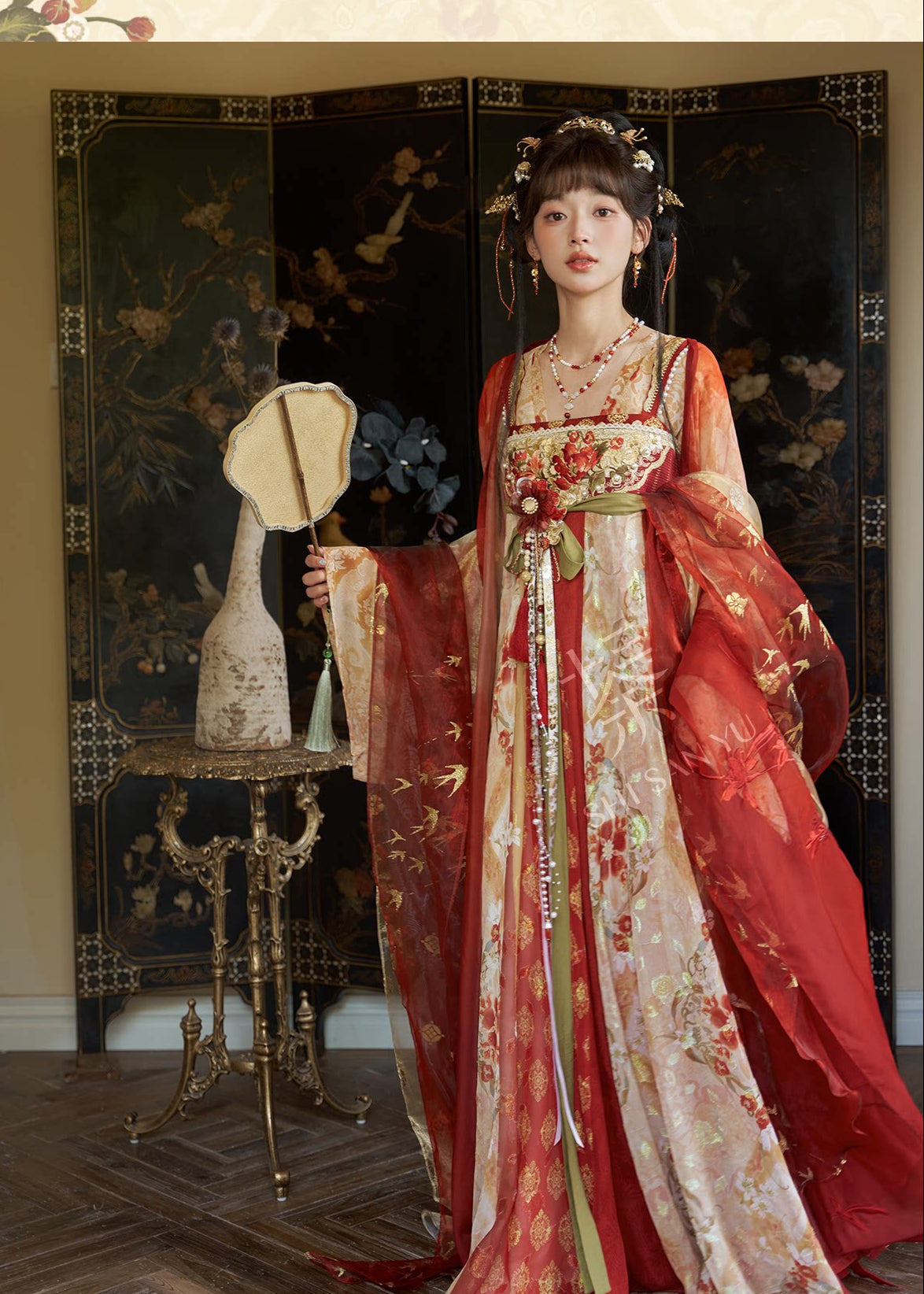 Firework Bloom | 3-Piece Embroidered Hanfu (火树银花)