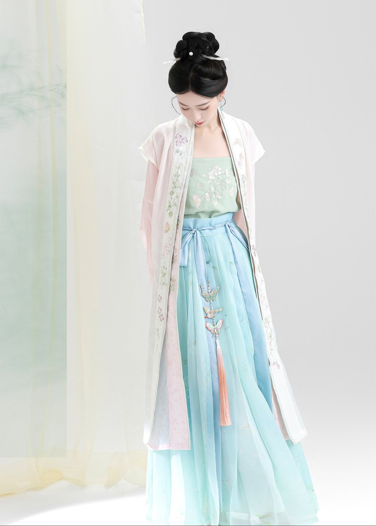 Early Summer | 3-Pieces Embroidered Set (初夏)