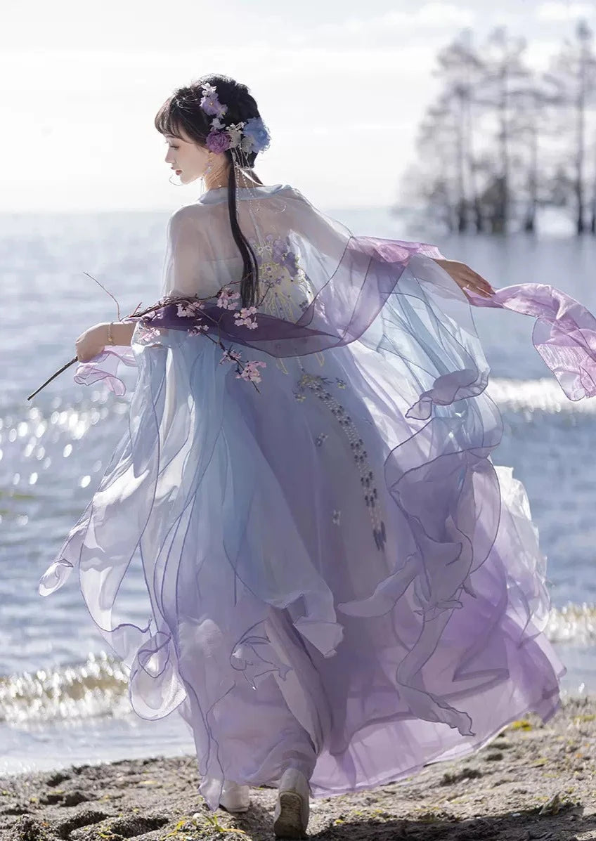 Plum Blossom | 3-Pieces Embroidered Hanfu (春不晚)