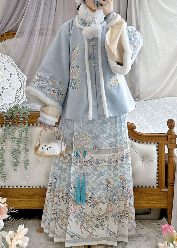 Snow Plum | 3-Piece Plus Winter Hanfu (梦蝶)