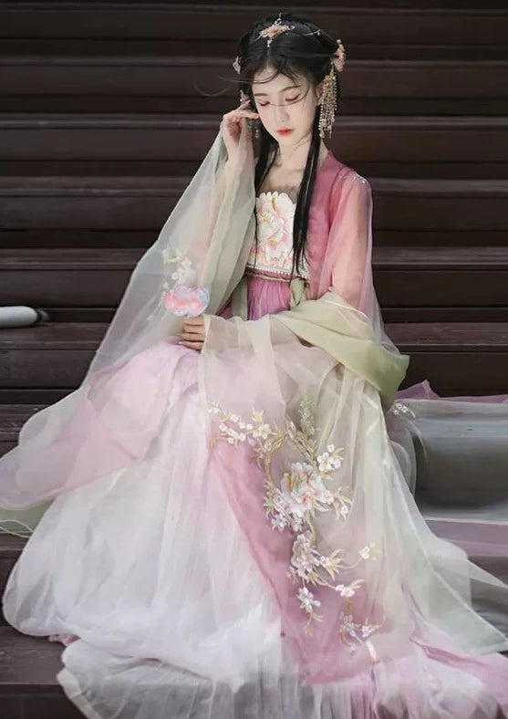 Faint Aroma | Tang Embroidered Hanfu (浮香绕曲)