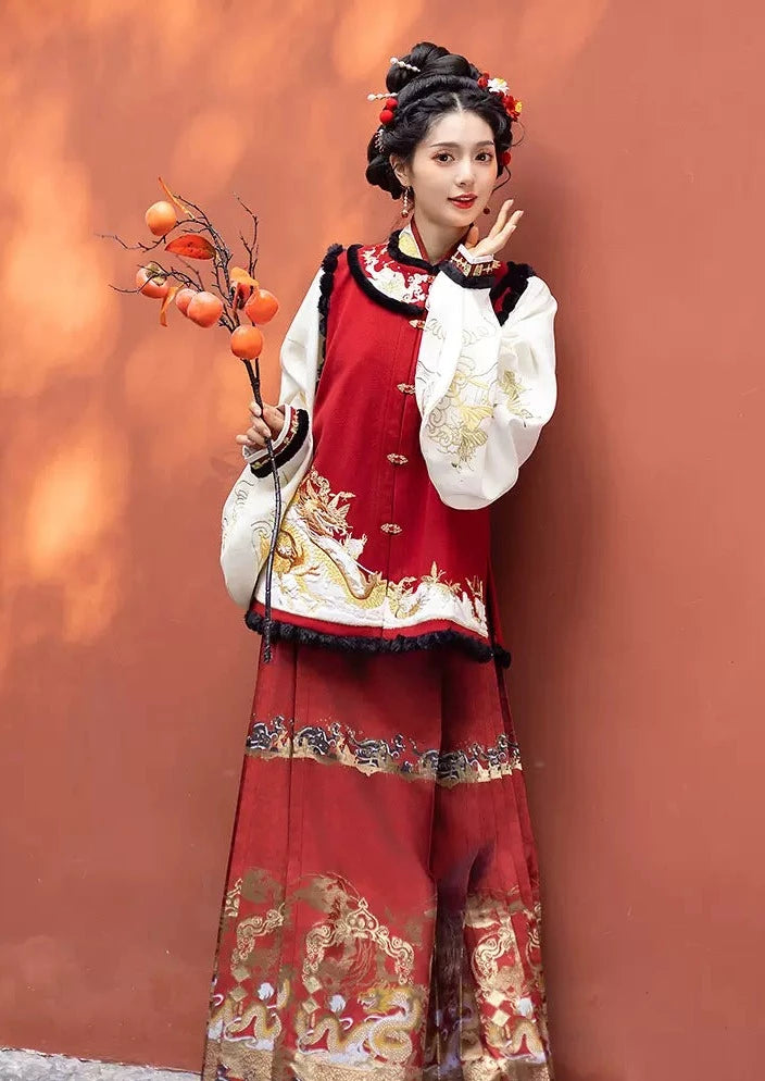 Gold Dragon | 3-Pieces New Year Ming Hanfu (金龙献瑞)