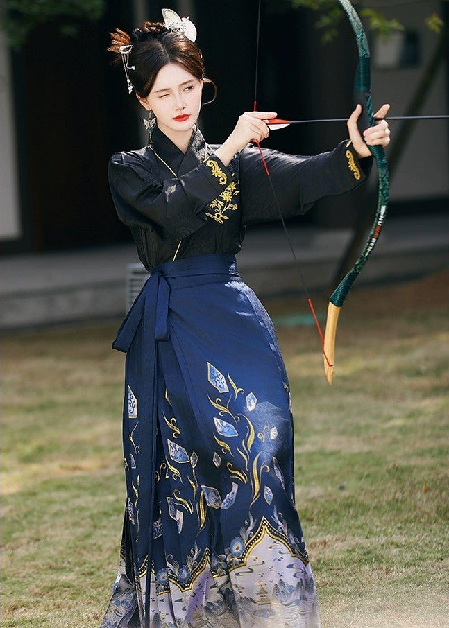 Blue & White Ode | Plus Embroidered Ma Mian Skirt Set (青花赋)